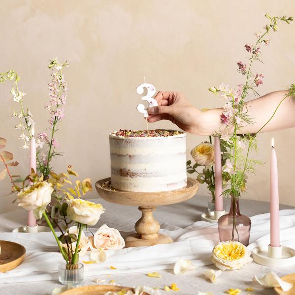 Hvit Kakelys med Blomsterblad