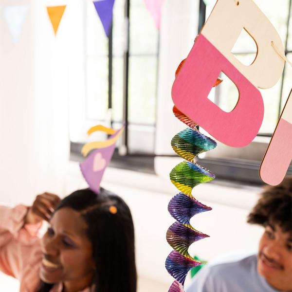 Happy Birthday Bokstavgirlander i Tre 4 m