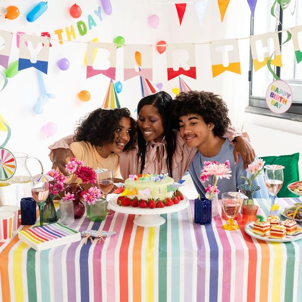 Bokstavlys Happy Birthday Stripetastic