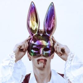 Mørk Iriserende Kaninmaske